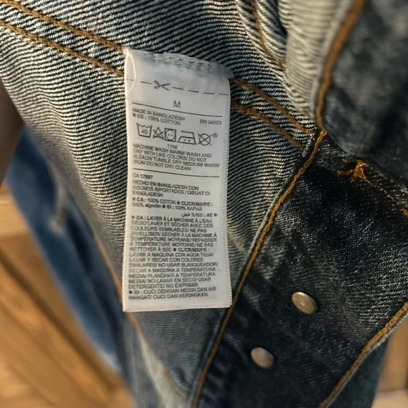 Old Navy‎ Womens Denim Jean Jacket Outdoors Pockets Trucker Medium - Picture 5 of 5